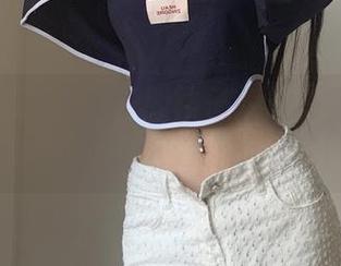 微密圈 - 陈佩奇黑胶格子裙写真福利曝光，真的是让人着迷的存在！