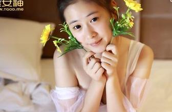 青豆客 - 艾小青：女神的私拍作品，连我都忍不住想拿起相机！