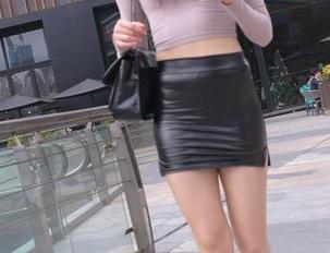魔镜街拍 - 婷婷的日常工作写真，带你见识粉裙女神的销售主管魅力，绝对高清！