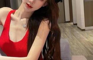 微密圈 - 黎允熙baby的灰色后妈裙：无圣光，也能性感得让人咽口水