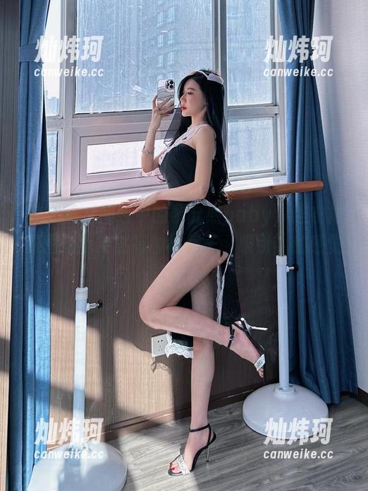 黎允熙baby 微密圈 - 图包中的黎允熙baby,连衣裙原图让我突然有种被裙子‘吸引’的感觉!